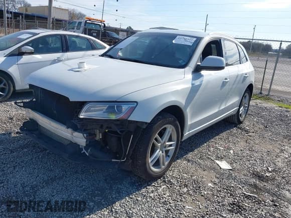 ✅ 2015 Audi Q5 Premium Plus • VIN: WA1LFAFP2FA017806 • Lot: 43770322. Listed on IAAI with 191,435 mi. Free auction sales archive from the USA and detailed vehicle history report at DreamBid. Image 2.