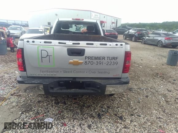 ✅ 2014 Chevrolet Silverado 2500HD Work Truck • VIN: 1GC0KVCGXEF123504 • Lot: 42224449. Listed on IAAI with 134,731 mi. Free auction sales archive from the USA and detailed vehicle history report at DreamBid. Image 16.