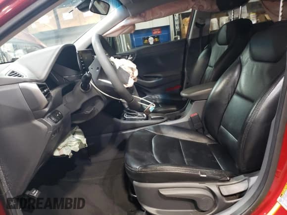 ✅ 2020 Hyundai Ioniq Blue • VIN: KMHC65LC3LU197978 • Lot: 45359655. Wystawiony na Copart z przebiegiem 82 392 mil. Bezpłatny archiwum sprzedaży aukcyjnych z USA i szczegółowy raport historii pojazdu na DreamBid. Zdjęcie 7.