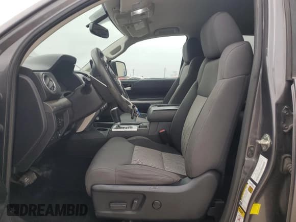 ✅ 2016 Toyota Tundra SR5 • VIN: 5TFEM5F12GX104112 • Лот: 89835555. Опубликован ранее на Copart с пробегом 114 978 миль. Бесплатный доступ к архиву аукционных продаж из США и подробный отчёт об истории автомобиля на DreamBid. Изображение 7.