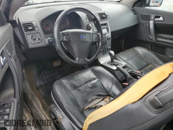 ✅ 2007 Volvo C70 • VIN: YV1MC68277J018320 • Лот: 61231224. Опубликован ранее на Copart с пробегом 175 427 миль. Бесплатный доступ к архиву аукционных продаж из США и подробный отчёт об истории автомобиля на DreamBid. Изображение 8.