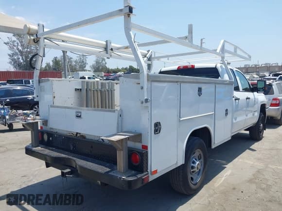 ✅ 2019 Chevrolet Silverado 2500HD Work Truck • VIN: 2GB2CREG1K1169904 • Lot: 42762134. Listed on IAAI with 113,435 mi. Free auction sales archive from the USA and detailed vehicle history report at DreamBid. Image 4.