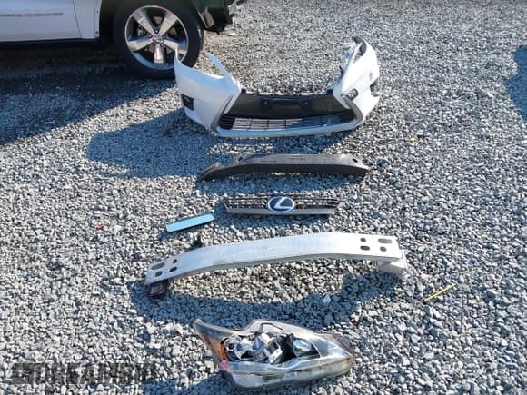 ✅ 2014 Lexus CT 200h • VIN: JTHKD5BH0E2185402 • Lot: 43386162. Wystawiony na IAAI z przebiegiem 110 681 mil. Bezpłatny archiwum sprzedaży aukcyjnych z USA i szczegółowy raport historii pojazdu na DreamBid. Zdjęcie 12.