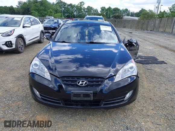 ✅ 2010 Hyundai Genesis Coupe • VIN: KMHHU6KH0AU028724 • Lot: 42198771. Wystawiony na IAAI z przebiegiem 114 604 mil. Bezpłatny archiwum sprzedaży aukcyjnych z USA i szczegółowy raport historii pojazdu na DreamBid. Zdjęcie 12.