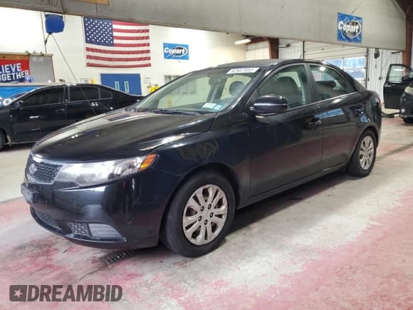 ✅ 2013 Kia Forte EX • VIN: KNAFU4A26D5703811 • Lot: 92667955. Wystawiony na Copart z przebiegiem 184 430 mil. Bezpłatny archiwum sprzedaży aukcyjnych z USA i szczegółowy raport historii pojazdu na DreamBid. Zdjęcie 1.