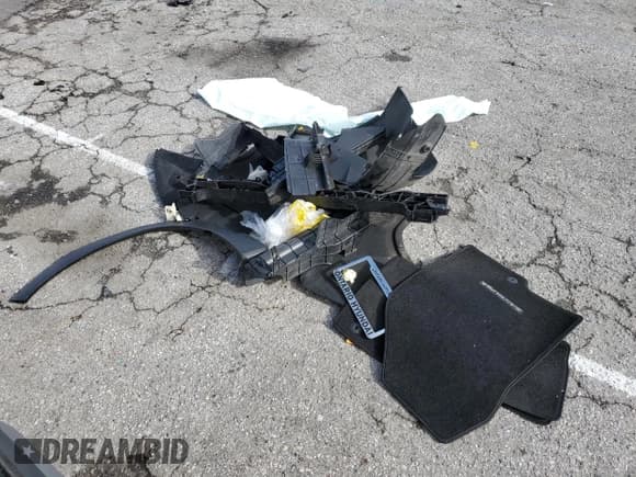 ✅ 2020 Hyundai Santa Fe SE • VIN: 5NMS23AD1LH179711 • Lot: 36277843. Wystawiony na Copart z przebiegiem 51 936 mil. Bezpłatny archiwum sprzedaży aukcyjnych z USA i szczegółowy raport historii pojazdu na DreamBid. Zdjęcie 15.