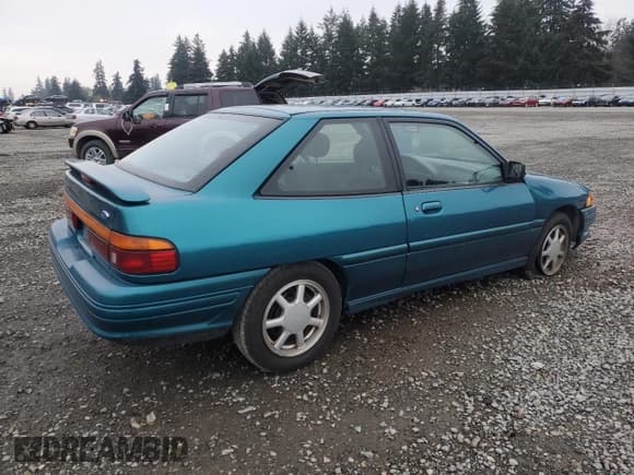 ✅ 1995 Ford Escort • VIN: 1FASP1284SW307142 • Lot: 88531955. Wystawiony na Copart z przebiegiem 93 323 mil. Bezpłatny archiwum sprzedaży aukcyjnych z USA i szczegółowy raport historii pojazdu na DreamBid. Zdjęcie 3.