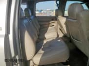 ✅ 2005 Chevrolet Suburban LT • VIN: 3GNEC16Z65G120906 • Лот: 66676775. Опубликован ранее на Copart с пробегом 197 894 миль. Бесплатный доступ к архиву аукционных продаж из США и подробный отчёт об истории автомобиля на DreamBid. Изображение 11.