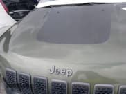 ✅ 2020 Jeep Cherokee Trailhawk • VIN: 1C4PJMBX4LD588401 • Lot: 41687657. Wystawiony na IAAI z przebiegiem 69 755 mil. Bezpłatny archiwum sprzedaży aukcyjnych z USA i szczegółowy raport historii pojazdu na DreamBid. Zdjęcie 13.
