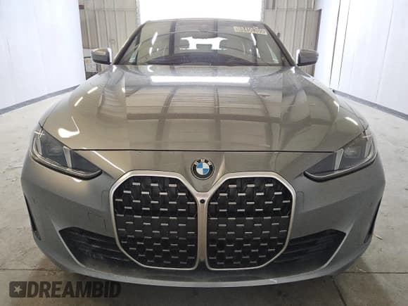 ✅ 2025 BMW 4 Series 430i • VIN: WBA23FB09SFT91811 • Lot: 88450305. Listed on Copart with 4,369 mi. Free auction sales archive from the USA and detailed vehicle history report at DreamBid. Image 5.