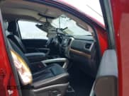 ✅ 2016 Nissan Titan Platinum Reserve • VIN: 1N6BA1F44GN501411 • Lot: 42410999. Wystawiony na IAAI z przebiegiem 149 277 mil. Bezpłatny archiwum sprzedaży aukcyjnych z USA i szczegółowy raport historii pojazdu na DreamBid. Zdjęcie 5.