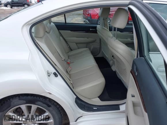 ✅ 2013 Subaru Legacy Limited • VIN: 4S3BMBK67D3032992 • Lot: 43668935. Listed on IAAI with 166,332 mi. Free auction sales archive from the USA and detailed vehicle history report at DreamBid. Image 8.