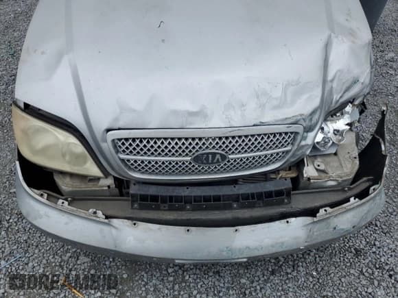 ✅ 2005 Kia Sedona LX • VIN: KNDUP132856712907 • Lot: 75751424. Wystawiony na Copart z przebiegiem 177 893 mil. Bezpłatny archiwum sprzedaży aukcyjnych z USA i szczegółowy raport historii pojazdu na DreamBid. Zdjęcie 13.