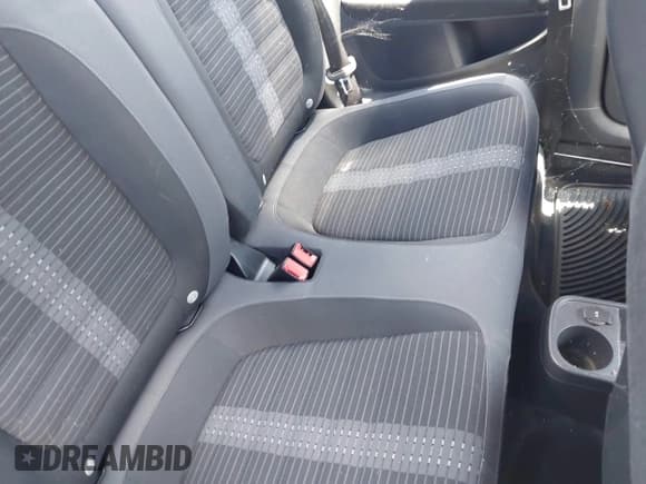 ✅ 2012 Volkswagen Beetle Turbo • VIN: 3VWVA7AT7CM616491 • Лот: 42855348. Опубликован ранее на IAAI с пробегом 117 496 миль. Бесплатный доступ к архиву аукционных продаж из США и подробный отчёт об истории автомобиля на DreamBid. Изображение 8.