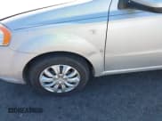 ✅ 2007 Chevrolet Aveo LS • VIN: KL1TD56617B098732 • Lot: 41889243. Wystawiony na IAAI z przebiegiem 115 426 mil. Bezpłatny archiwum sprzedaży aukcyjnych z USA i szczegółowy raport historii pojazdu na DreamBid. Zdjęcie 6.