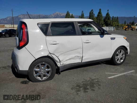 ✅ 2014 Kia Soul + • VIN: KNDJP3A59E7053855 • Lot: 82529405. Listed on Copart with 204,528 mi. Free auction sales archive from the USA and detailed vehicle history report at DreamBid. Image 3.