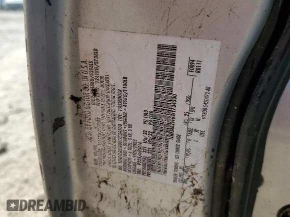 ✅ 1998 Lincoln Town Car Signature • VIN: 1LNFM82W0WY734500 • Lot: 70578805. Listed on Copart with Not provided. Free auction sales archive from the USA and detailed vehicle history report at DreamBid. Image 12.