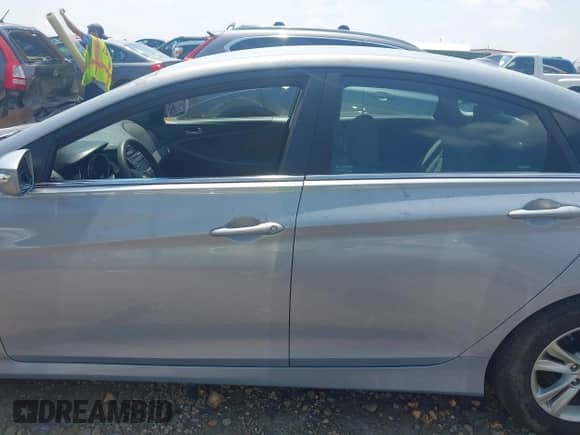 2014 Hyundai Sonata GLS with VIN 5NPEB4AC0EH823943, listed as a IAAI auction lot 42601503 with 46,940 mi miles and . Bid and sale history available at DreamBid. Image 14.