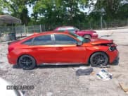 ✅ 2022 Honda Civic Si • VIN: 2HGFE1E5XNH472295 • Lot: 42463260. Wystawiony na IAAI z przebiegiem 46 725 mil. Bezpłatny archiwum sprzedaży aukcyjnych z USA i szczegółowy raport historii pojazdu na DreamBid. Zdjęcie 13.