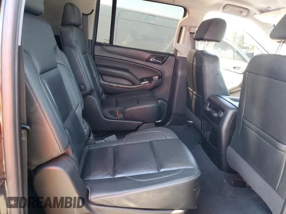 ✅ 2020 Chevrolet Suburban LT • VIN: 1GNSCHKC4LR221954 • Lot: 74828644. Wystawiony na Copart z przebiegiem 163 028 mil. Bezpłatny archiwum sprzedaży aukcyjnych z USA i szczegółowy raport historii pojazdu na DreamBid. Zdjęcie 11.