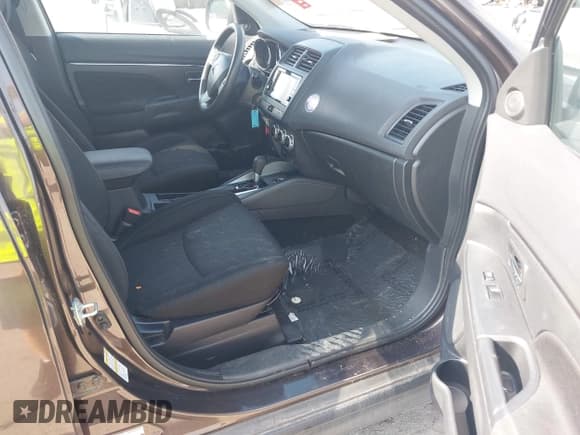 ✅ 2020 Mitsubishi Outlander ES • VIN: JA4AR3AU1LU024621 • Lot: 42763806. Listed on IAAI with 76,768 mi. Free auction sales archive from the USA and detailed vehicle history report at DreamBid. Image 5.