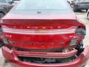 ✅ 2016 Lincoln MKZ • VIN: 3LN6L2GK8GR630729 • Lot: 42513746. Wystawiony na IAAI z przebiegiem 103 571 mil. Bezpłatny archiwum sprzedaży aukcyjnych z USA i szczegółowy raport historii pojazdu na DreamBid. Zdjęcie 6.