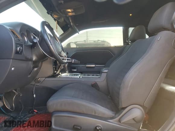 ✅ 2012 Dodge Challenger SXT • VIN: 2C3CDYAG6CH186286 • Lot: 75827294. Wystawiony na Copart z przebiegiem 170 569 mil. Bezpłatny archiwum sprzedaży aukcyjnych z USA i szczegółowy raport historii pojazdu na DreamBid. Zdjęcie 7.