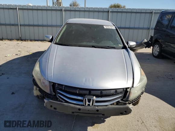✅ 2011 Honda Accord LX • VIN: 1HGCP2F31BA052595 • Lot: 92051875. Listed on Copart with 329,473 mi. Free auction sales archive from the USA and detailed vehicle history report at DreamBid. Image 5.