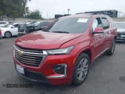 ✅ 2023 Chevrolet Traverse High Country • VIN: 1GNEVNKW9PJ242335 • Lot: 42415467. Wystawiony na IAAI z przebiegiem 25 855 mil. Bezpłatny archiwum sprzedaży aukcyjnych z USA i szczegółowy raport historii pojazdu na DreamBid. Zdjęcie 2.