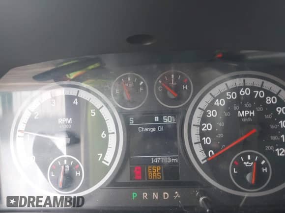 2010 Dodge 1500 Sport z VIN 1D7RV1CT1AS210154, wystawiony jako IAAI lot #41949799 z przebiegiem 147 783 mil mil oraz . Historia ofert i sprzedaży dostępna na DreamBid. Obrazek 7.