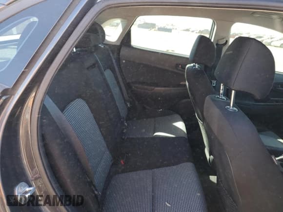 ✅ 2018 Hyundai Kona SE • VIN: KM8K1CAA2JU086304 • Лот: 72044654. Опубликован ранее на Copart с пробегом 50 532 миль. Бесплатный доступ к архиву аукционных продаж из США и подробный отчёт об истории автомобиля на DreamBid. Изображение 11.