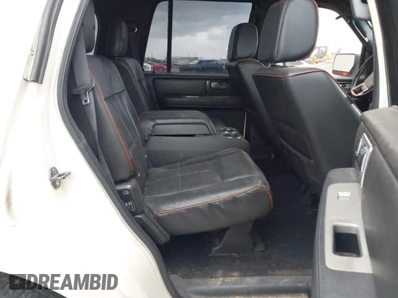 ✅ 2007 Lincoln Navigator • VIN: 5LMFU27507LJ23651 • Lot: 42587871. Wystawiony na IAAI z przebiegiem 293 365 mil. Bezpłatny archiwum sprzedaży aukcyjnych z USA i szczegółowy raport historii pojazdu na DreamBid. Zdjęcie 8.