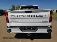 ✅ 2019 Chevrolet Silverado 1500 Custom • VIN: 1GCRYBEH5KZ384382 • Lot: 69638704. Wystawiony na Copart z przebiegiem 33 263 mil. Bezpłatny archiwum sprzedaży aukcyjnych z USA i szczegółowy raport historii pojazdu na DreamBid. Zdjęcie 6.