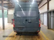 ✅ 2019 Mercedes-Benz Sprinter Cargo • VIN: WD4PF0CD9KP052593 • Lot: 56998355. Listed on Copart with 142,182 mi. Free auction sales archive from the USA and detailed vehicle history report at DreamBid. Image 6.