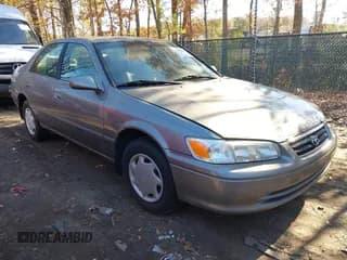 ✅ 2000 Toyota Camry LE • VIN: 4T1BG22KXYU009299 • Lot: 43691670. Wystawiony na IAAI z przebiegiem 327 386 mil. Bezpłatny archiwum sprzedaży aukcyjnych z USA i szczegółowy raport historii pojazdu na DreamBid. Zdjęcie 1.