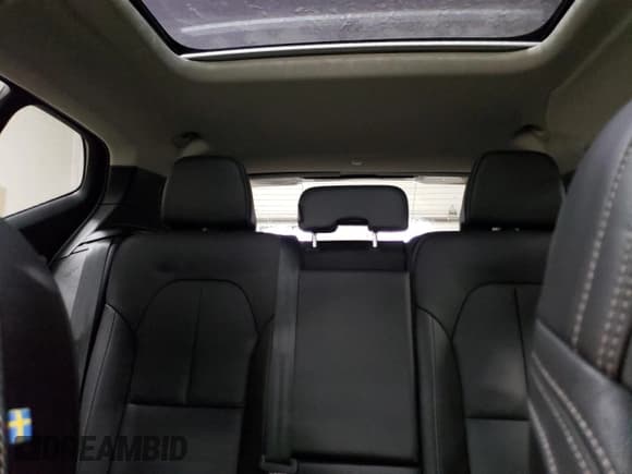 ✅ 2024 Volvo XC40 Plus Bright Theme • VIN: YV4L12UE7R2262639 • Лот: 93343875. Опубликован ранее на Copart с пробегом 9 325 миль. Бесплатный доступ к архиву аукционных продаж из США и подробный отчёт об истории автомобиля на DreamBid. Изображение 10.