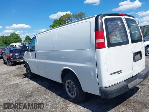 ✅ 2011 Chevrolet Express Cargo • VIN: 1GCSGAFX5B1149354 • Lot: 42196706. Listed on IAAI with Not provided. Free auction sales archive from the USA and detailed vehicle history report at DreamBid. Image 3.