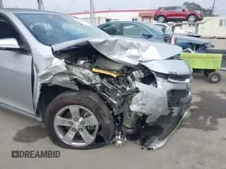 2016 Chevrolet Malibu LT z VIN 1G11C5SA2GF121773, wystawiony jako IAAI lot #43301466 z przebiegiem 100 398 mil mil oraz . Historia ofert i sprzedaży dostępna na DreamBid. Obrazek 6.