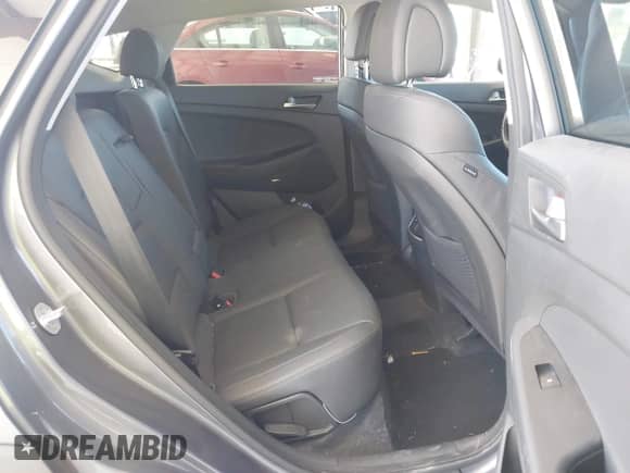 2017 Hyundai Tucson SE Plus z VIN KM8J33A43HU450627, wystawiony jako IAAI lot #42459397 z przebiegiem 25 549 mil mil oraz . Historia ofert i sprzedaży dostępna na DreamBid. Obrazek 8.