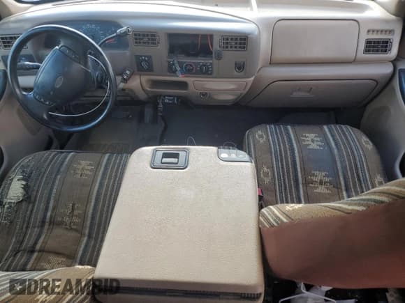 ✅ 1999 Ford F-350 XL • VIN: 1FTWX33F0XEB46970 • Лот: 84761085. Опубликован ранее на Copart с пробегом 305 041 миль. Бесплатный доступ к архиву аукционных продаж из США и подробный отчёт об истории автомобиля на DreamBid. Изображение 8.