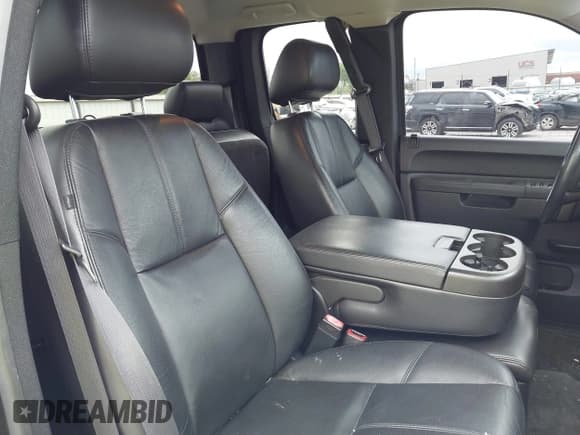 ✅ 2011 Chevrolet Silverado 1500 LT • VIN: 1GCRCSE02BZ183063 • Lot: 43280874. Listed on IAAI with 153,119 mi. Free auction sales archive from the USA and detailed vehicle history report at DreamBid. Image 5.