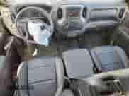 2020 Chevrolet Silverado 1500 Work Truck z VIN 1GCRYAEHXLZ316400, wystawiony jako Copart lot #84812325 z przebiegiem 42 533 mil mil oraz Szkoda całkowita • Salvage title. Historia ofert i sprzedaży dostępna na DreamBid. Obrazek 8.