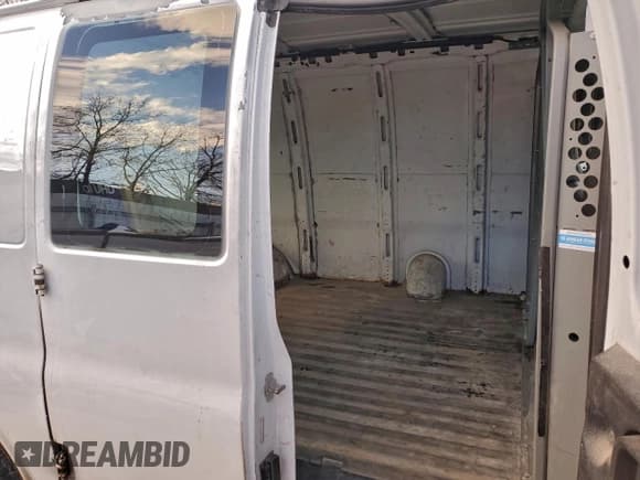 ✅ 2006 Chevrolet Express Cargo • VIN: 1GCGG25V861250146 • Lot: 94703145. Listed on Copart with Not provided. Free auction sales archive from the USA and detailed vehicle history report at DreamBid. Image 10.