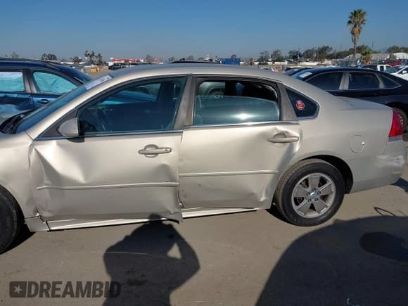 ✅ 2011 Chevrolet Impala LT Fleet • VIN: 2G1WG5EK2B1299892 • Лот: 42141206. Опубликован ранее на IAAI с пробегом 206 095 миль. Бесплатный доступ к архиву аукционных продаж из США и подробный отчёт об истории автомобиля на DreamBid. Изображение 6.