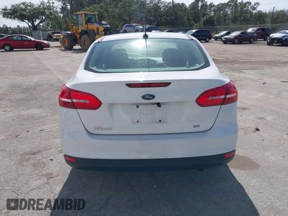 ✅ 2018 Ford Focus SE • VIN: 1FADP3F21JL225220 • Лот: 43670473. Опубликован ранее на IAAI с пробегом 125 394 миль. Бесплатный доступ к архиву аукционных продаж из США и подробный отчёт об истории автомобиля на DreamBid. Изображение 17.