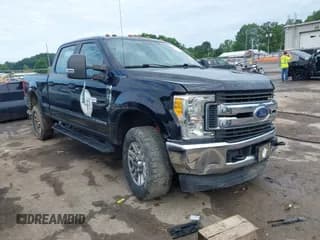 ✅ 2017 Ford F-250 Lariat • VIN: 1FT7W2BT9HEE43424 • Lot: 42582120. Wystawiony na IAAI z przebiegiem 197 497 mil. Bezpłatny archiwum sprzedaży aukcyjnych z USA i szczegółowy raport historii pojazdu na DreamBid. Zdjęcie 1.