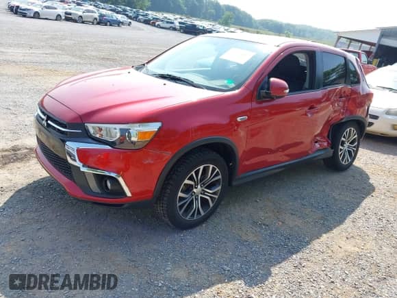 2018 Mitsubishi Outlander SE с VIN JA4AR3AW3JZ032219, выставлен на аукционе IAAI как лот 42488133 с пробегом 31 671 миль миль и . История ставок и продаж доступна на DreamBid. Изображение 18.