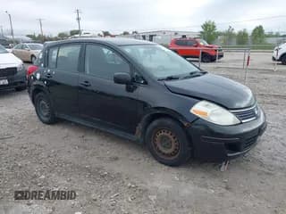 ✅ 2009 Nissan Versa S • VIN: 3N1BC13E19L490500 • Лот: 43245894. Опубликован ранее на IAAI с пробегом 187 787 миль. Бесплатный доступ к архиву аукционных продаж из США и подробный отчёт об истории автомобиля на DreamBid. Изображение 1.