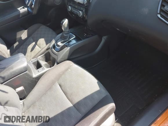 ✅ 2017 Nissan Rogue S • VIN: JN1BJ1CP9HW029996 • Лот: 43244141. Опубликован ранее на IAAI с пробегом 95 441 миль. Бесплатный доступ к архиву аукционных продаж из США и подробный отчёт об истории автомобиля на DreamBid. Изображение 5.