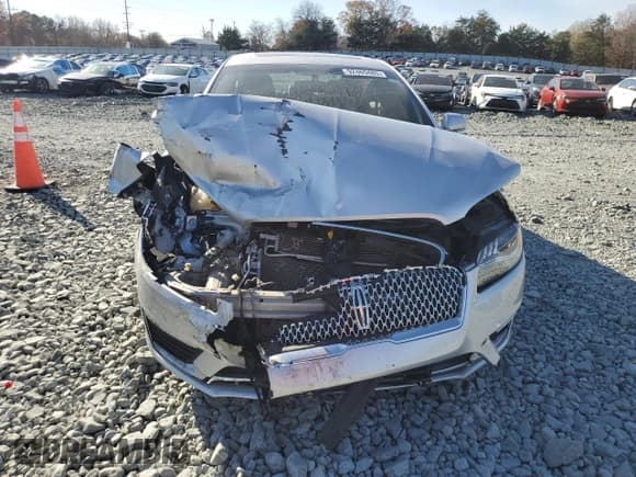 ✅ 2017 Lincoln MKZ Reserve • VIN: 3LN6L5E99HR641743 • Lot: 92469485. Wystawiony na Copart z przebiegiem 39 604 mil. Bezpłatny archiwum sprzedaży aukcyjnych z USA i szczegółowy raport historii pojazdu na DreamBid. Zdjęcie 5.